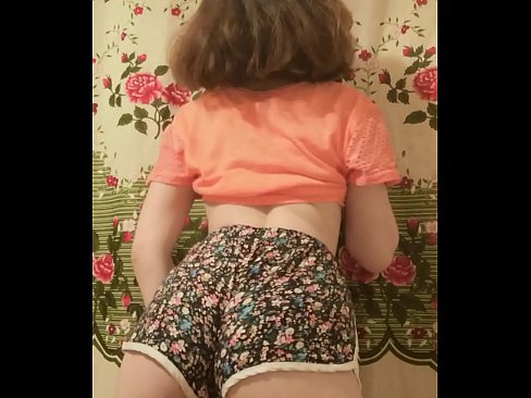 ❤️ Szexi fiatal csaj vetkőzteti le a rövidnadrágját a kamera előtt. ️❌ Pornó videó at hu.hentaibar-com.ru ☑